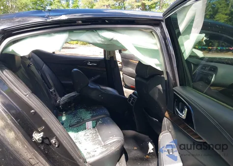 2017 Nissan Maxima 3.5 Platinum z USA, uszkodzony, nr VIN 1N4AA6AP5HC367976